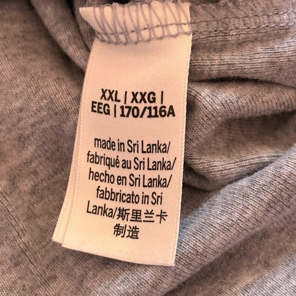 Victoria's Secret PINK Halloween Dog Grey T-Shirt & Shorts Pajama Set - Picture 4 of 10